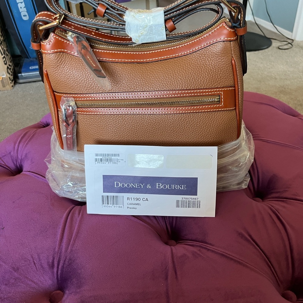 Dooney & Bourke Caramel Leather Shoulder Bag 🪻 - Picture 11 of 11